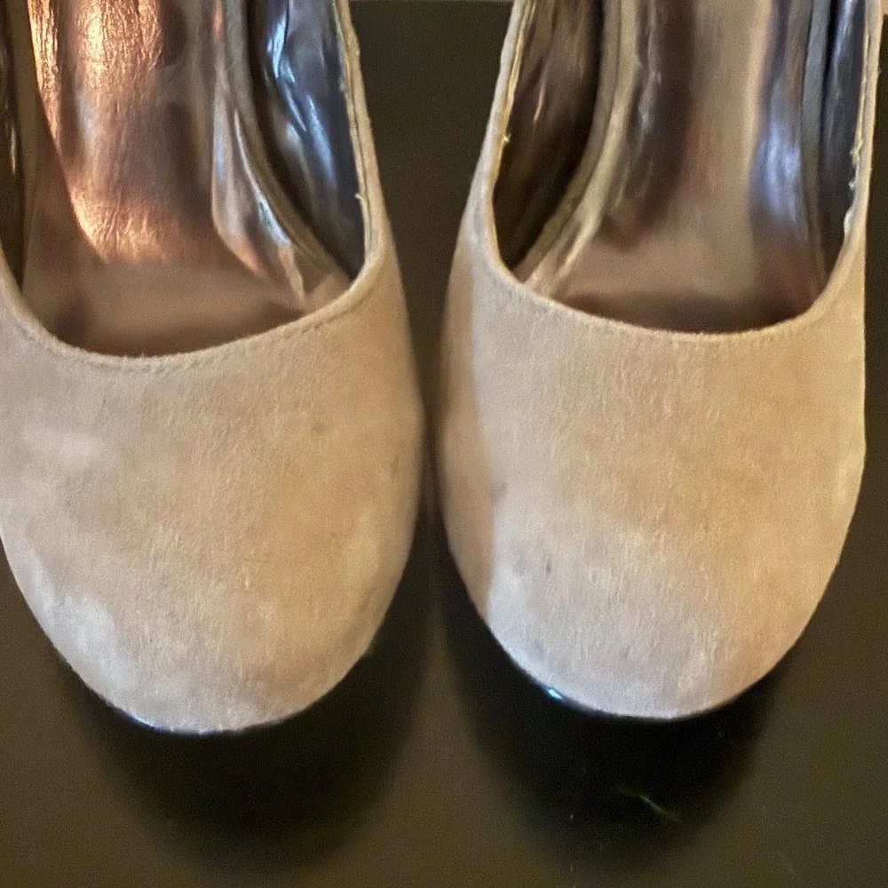 Steve Madden Trinitie Taupe Suede Round Toe Stiletto Pumps Heels Womens 7M read